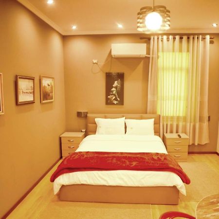Hotel Bujtina Bicolli 科尔察 外观 照片