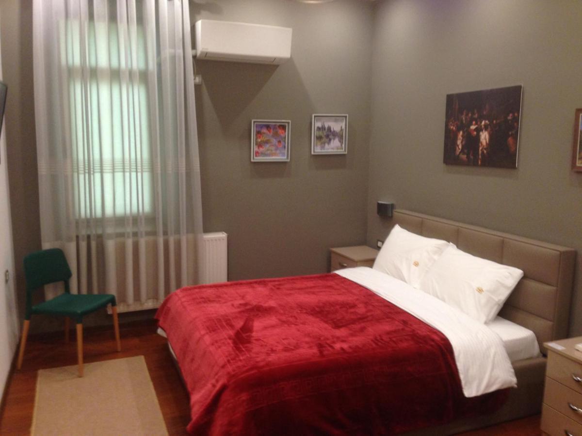 Hotel Bujtina Bicolli 科尔察 外观 照片