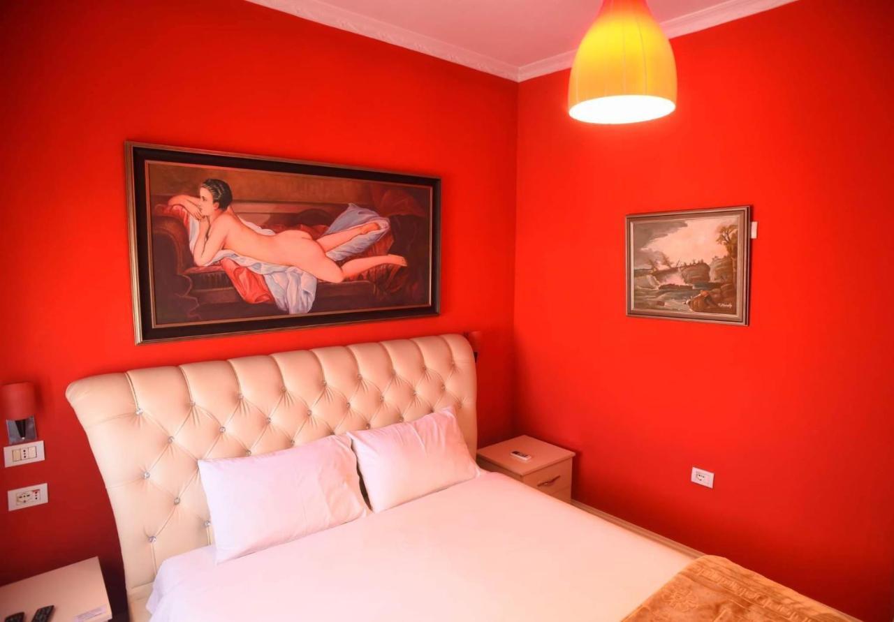 Hotel Bujtina Bicolli 科尔察 外观 照片