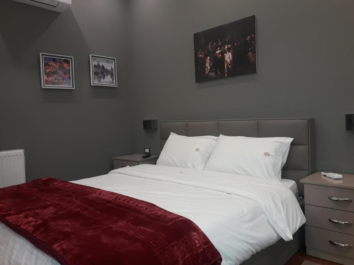Hotel Bujtina Bicolli 科尔察 外观 照片